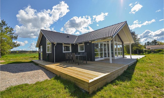 Skodshoved House | Three-Bedroom Holiday Home in Knebel