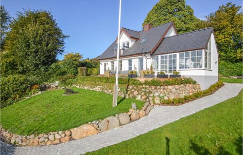 Kolding House | Three-Bedroom Holiday Home In Kolding