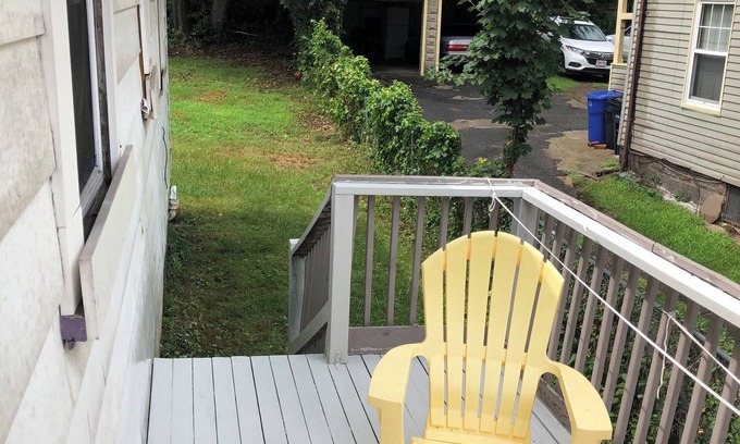 Roslindale Apartment | Three Bedroom House in a convenient and Easy Accessible Location