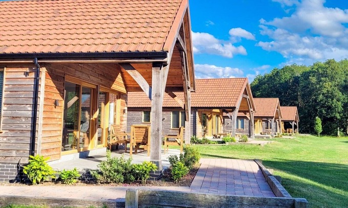 King's Lynn Cottage | Three Bedroom Pet Friendly Cottage - King's Lynn - Hay's Wood Retreat