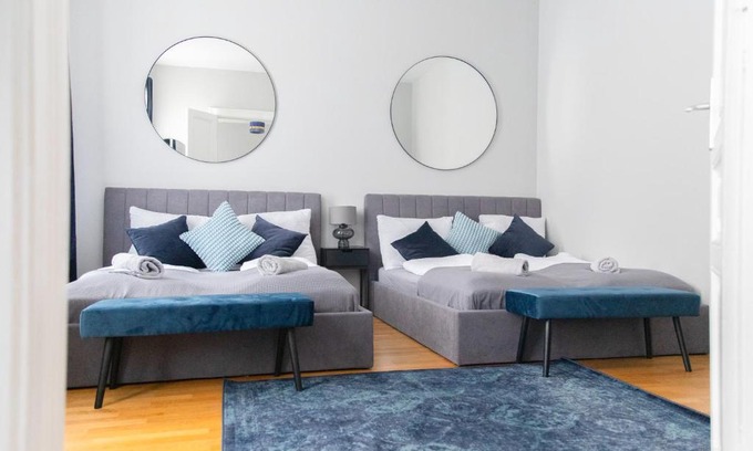 Meidling Apartment | Three Bedrooms - 80 m2 - 2 min to U4 Meidlinger Hauptstraße