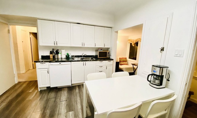 Saanich East House | Three bedrooms family home vacation rental