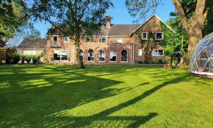 Driffield House | Three Farthings Bed & Breakfast, a quiet and peaceful countryside location.