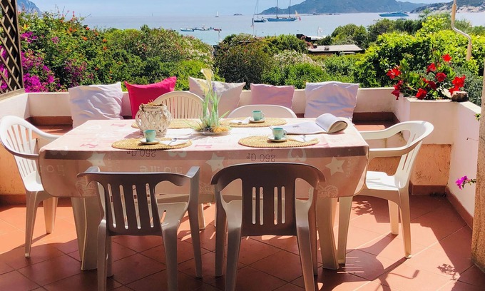Porto Taverna Apartment | Three-room apartment of the Roses 80 mt beach