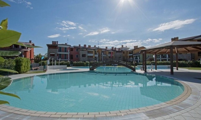 San Benedetto di Lugana Apartment | Three-room apartment with pool in sirmione