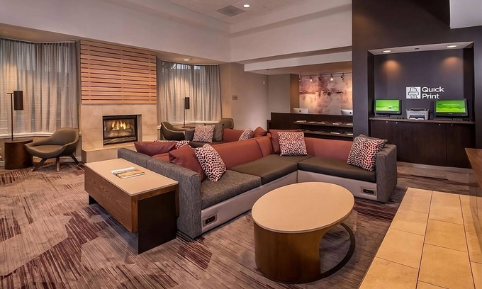 Rosslyn Apartment | Three Units Near US Holocaust Memorial Museum! On-site Parking, Pet-friendly