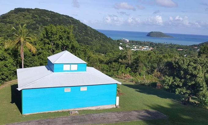 Bas Vent House | Ti-Kaz: 3-bedroom house with sea view and private jacuzzi