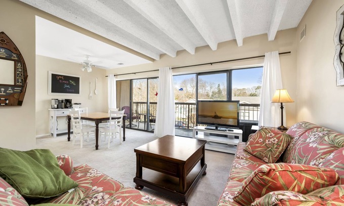 Caine Woods Condo | Tiburon 5A - The Perfect OCMD Beach Break You Need!