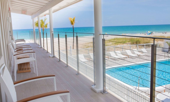 Lauderdale-by-the-Sea Hotel | Tides Inn Hotel