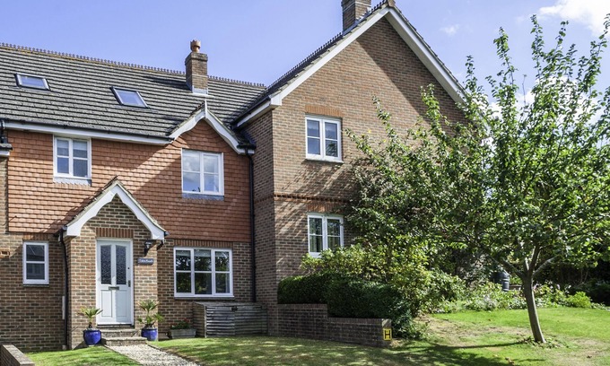 Bembridge House | Tides Reach, Popular 5 Bedroom Holiday Home Bembridge Village.