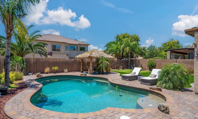 Cottonflower House | Tiki Bar & Heated Pool | Relax & Unwind