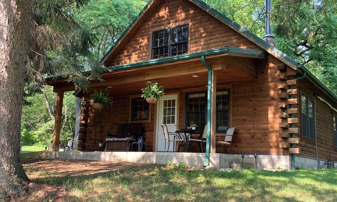Cohocton Cabin | Timber Haven - Serene log home getaway with AC, Wi-Fi in NY Finger Lakes