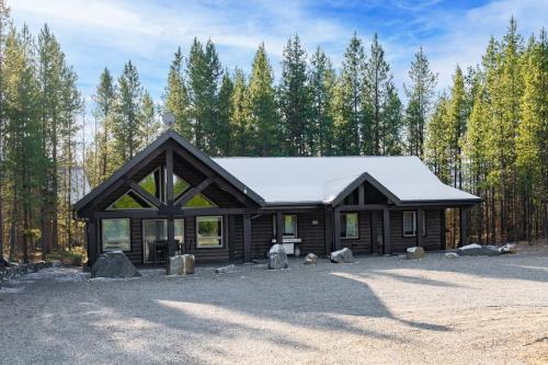 Valemount House | Timber Lodge