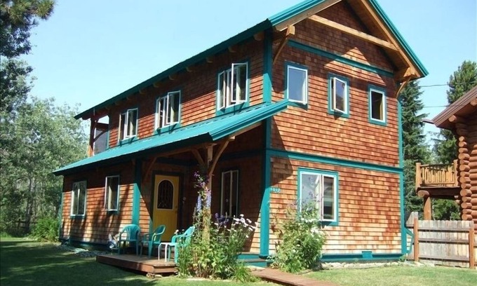 East Glacier Park Village House | Timber Frame Guest Home