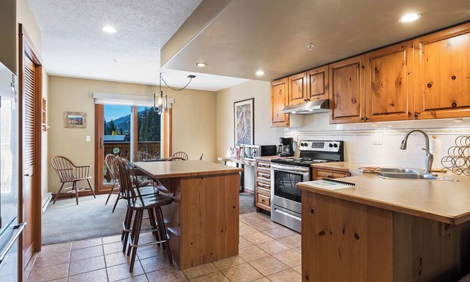 Sun Peaks House | Timberline 15: Charming 2BDRM, 3 Storey Townhome w/Private Hot Tub