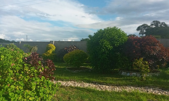 Bulawayo House | Tingompela Guest House