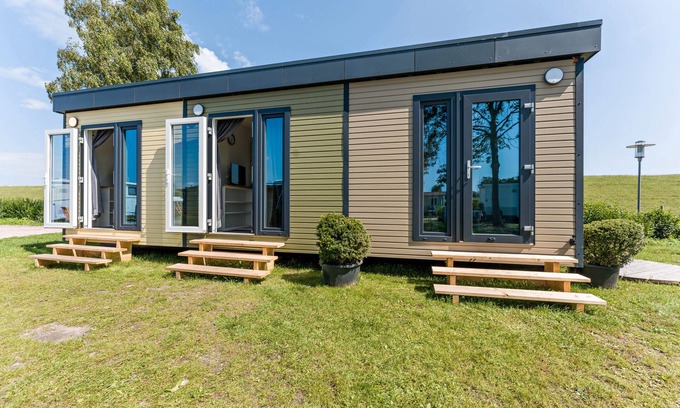 Dahme House | Tiny Home 'Surfbrett 2' with Shared Garden and Wi-Fi