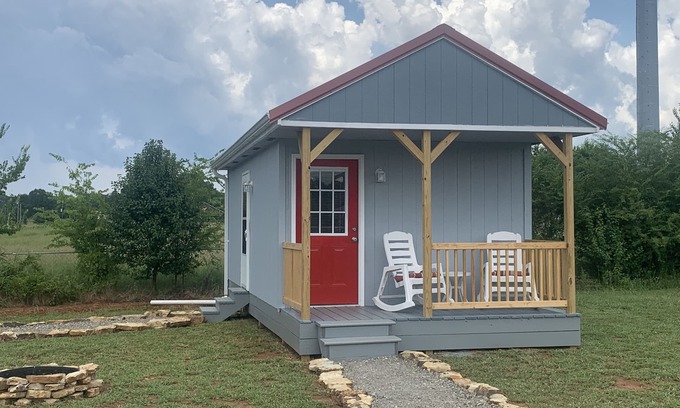 Lincoln Cabin | Tiny home!