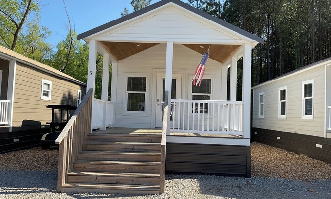 Pearl River House | Tiny Homes for Rent, minutes to the Casino, Golf Course & Water Park