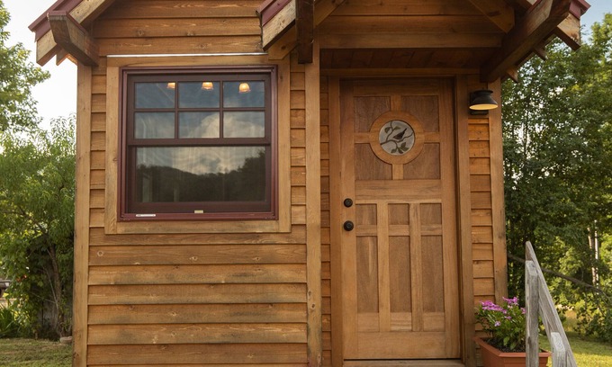 Hot Springs Cabin | Tiny House Experience at its Best!