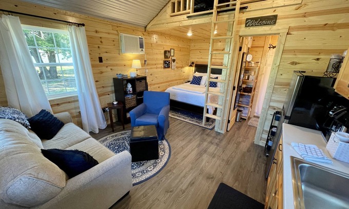 Grandview Cabin | Tiny House on the Farm