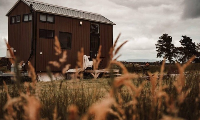 Smeaton House | Tiny Regen Farm Stay by Tiny Away