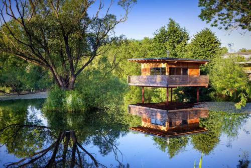 Buhlau House | TinyHousebeiDresden spektakuläres winziges Häuschen auf Stelzen im Pferdeteich, Kaminofen, umlaufende Terrasse - Nähe Sächsische Schweiz - Von Juni - September Mindestmietzeit 1 Woche Sa-Sa
