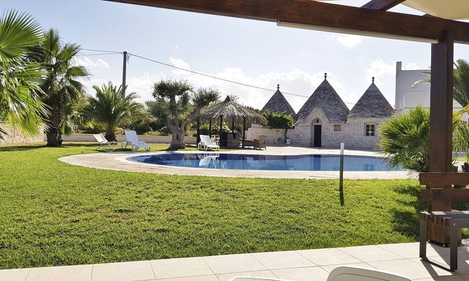 Monopoli Villa | Tipical Trulli villa with swimming pool