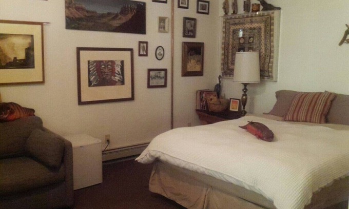 Winamac Cabin | TIPPECANOE ROOM Individual Rental. 1 QUEEN BED, 2 GUESTS ONLY ROOM