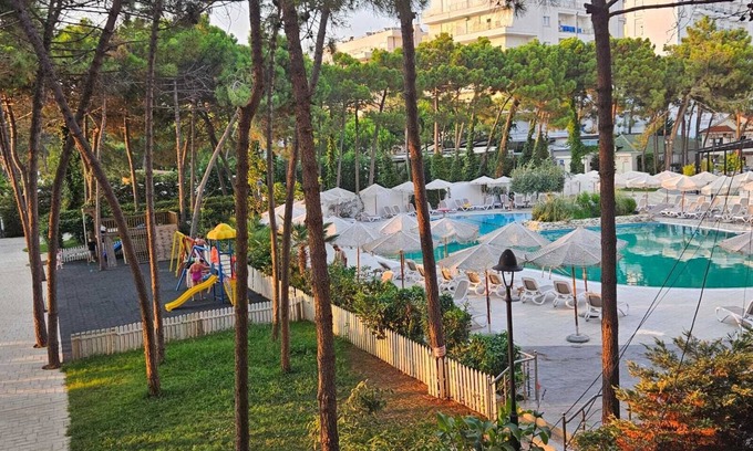Golem Apartment | Tirent Beach Apartment