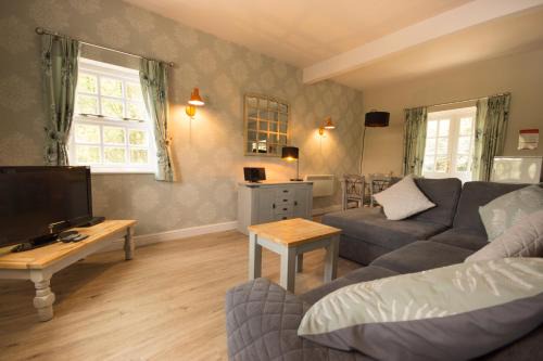 Holestone Moor Cabin | Tissington Cottage- Darwin Lake Holiday Village