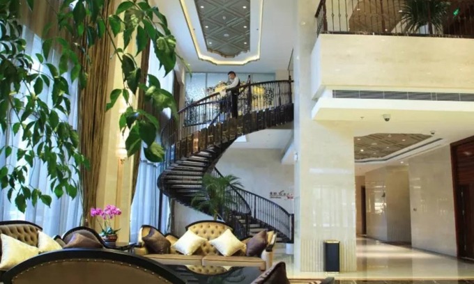 Yanta Qu Hotel | Titan Central Park Hotel