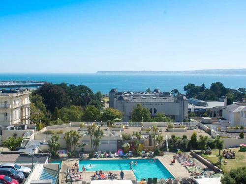 Torquay City Centre Hotel | TLH Carlton Hotel - TLH Leisure, Entertainment and Spa Resort