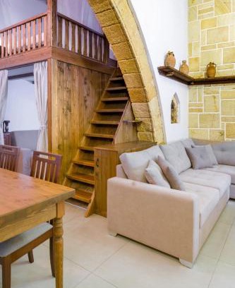 Soroni House | To Kamariko