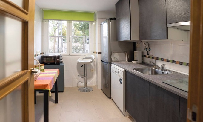 Cobisa Apartment | Toledo y Puy du Fou a 5 Minutos en un Acogedor y Completo Apartamento