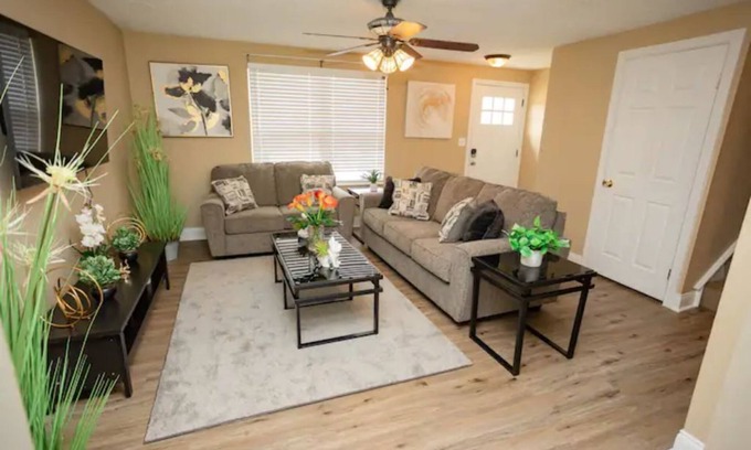 Elsmere House | Tollgate · 7602 Tollgate Ct, Florence