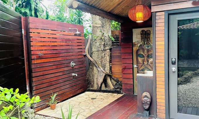 Southwest Coconut Grove House | Top-Rated Coconut Grove Tiny House – Lush Garden, Free Gated Parking, A/C, Wi-Fi