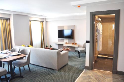 Tophane Hotel | Tophane Suites