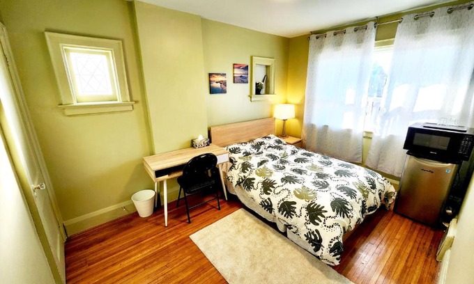 Oakwood Village House | TORONTO Midtown Spot 2