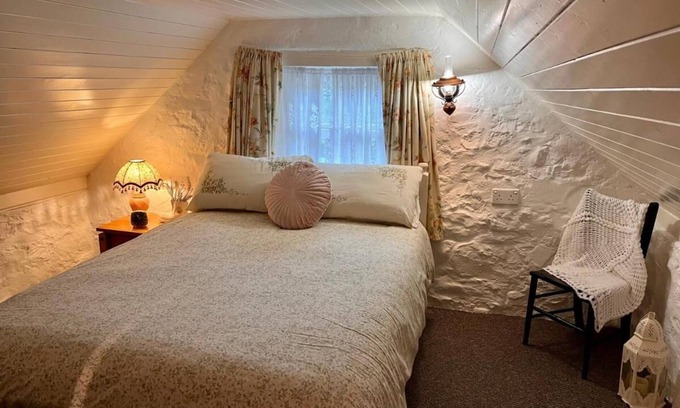 Silverbridge Cottage | Tosses Cottage (Secluded cottage + private hottub)
