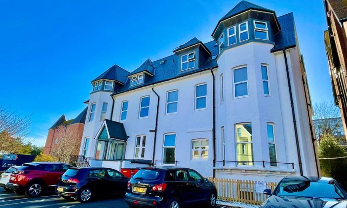 West Cliff Apartment | Tower House Apartments