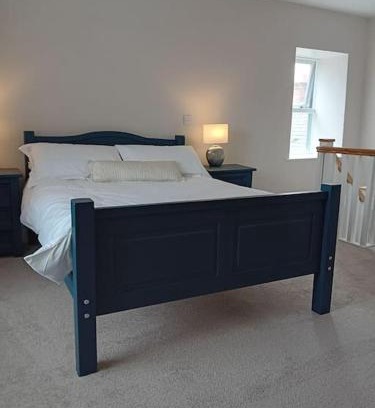 Mountmellick Apartment | Town Centre Luxury Retreat