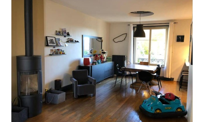 Poincare - Foch - Anatole France - Croix de Bourgogne House | Town house near train station