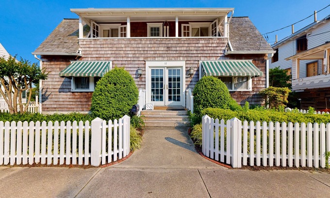 The Pines House | Town of Rehoboth Beach - charming dog-friendly home close to beach & boardwalk