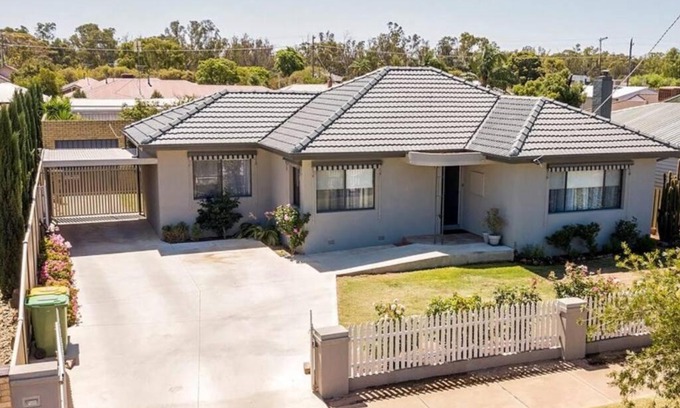 Echuca House | Town, Train, Pubs & River all close by