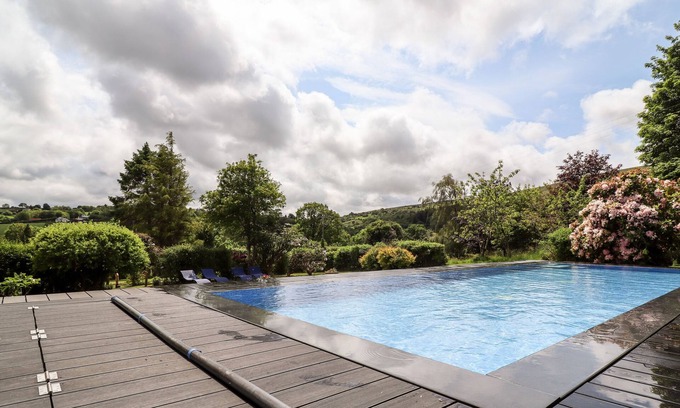 Sticklepath Cottage | TOWNEND, pet friendly, luxury holiday cottage in South Zeal