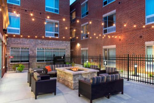 Jeffersonville Hotel | TownePlace Suites by Marriott Louisville North