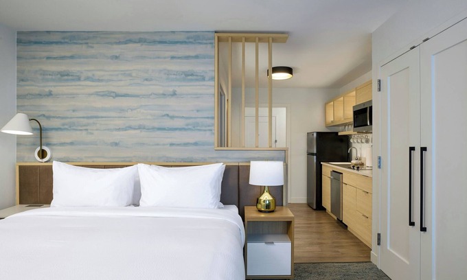 Chilliwack Proper Village West Hotel | TownePlace Suites by Marriott Chilliwack