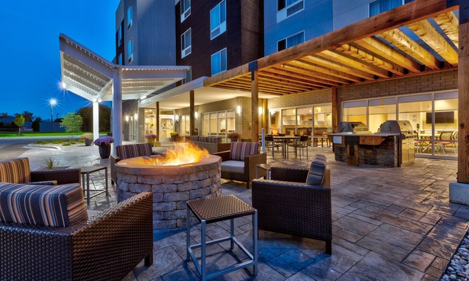 Grand Rapids Hotel | TownePlace Suites by Marriott Grand Rapids Airport Southeast