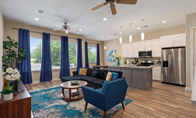 Garden Oaks House | Townhome in North-Central Houston